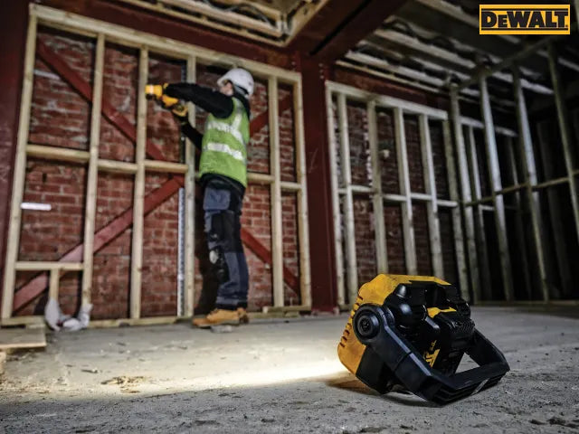 DeWalt 12/ 18v DCL077 Compact Task Light (Bare Unit)