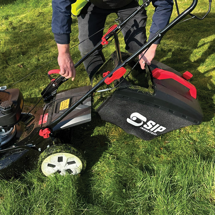 SIP Honda Powered 56cm Self Propelled Petrol Lawnmower (22'')