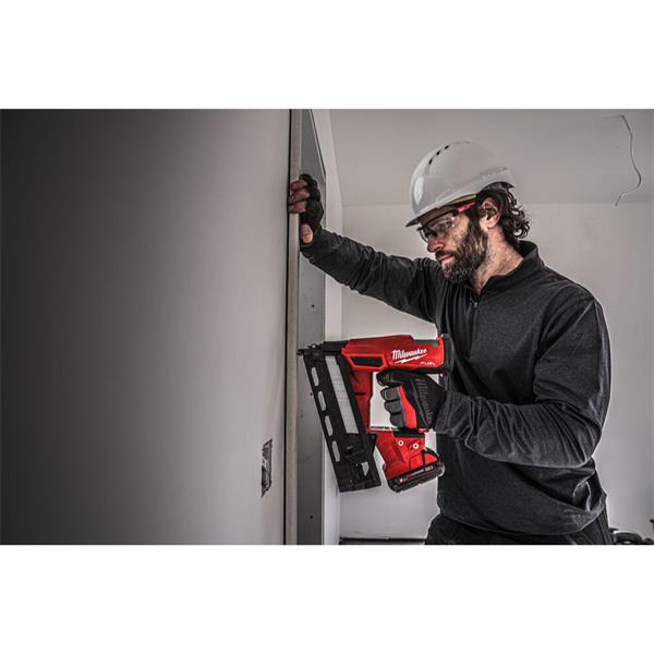 Milwaukee M18FN16GA-0X M18 Fuel 16GA Angled Finish Nailer (Bare Unit)