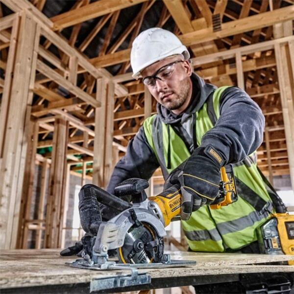 DeWalt DCS571N-XJ 18V XR Brushless Compact Circular Saw (Bare Unit)