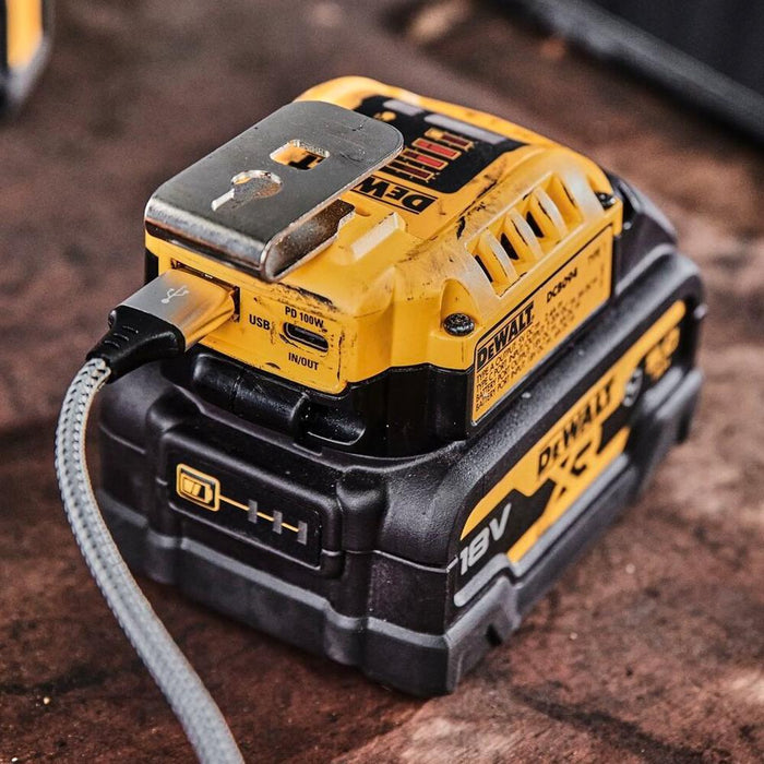 DeWalt DCB094K 18V XR USB Power Delivery Charging Kit