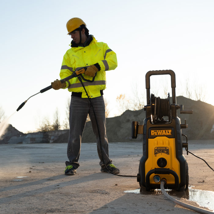 DeWalt DXPW003F 150bar 700L/hr 2.7kW High Pressure Washer with Hose Reel