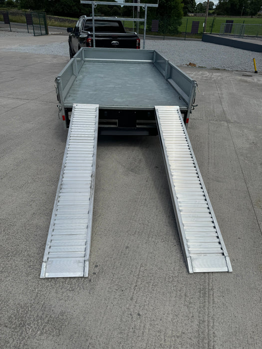 Nugent Tipper 12' 2'' x 5' 11'' c/w Dropsides (3500kg)