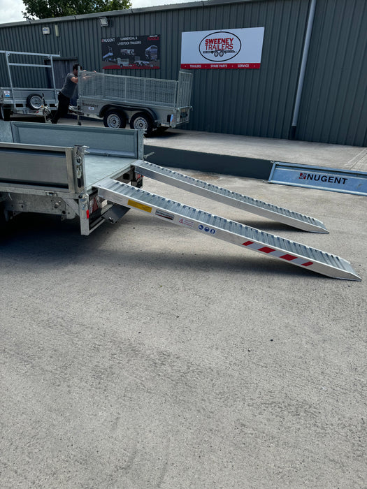 Nugent Tipper 12' 2'' x 5' 11'' c/w Dropsides (3500kg)