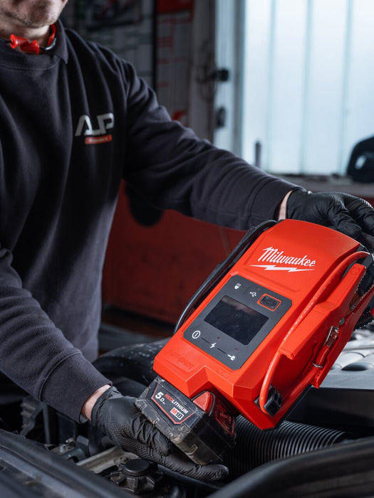 Milwaukee M18JS2000-0 FUEL Jump Starter 2000A (Bare Unit)