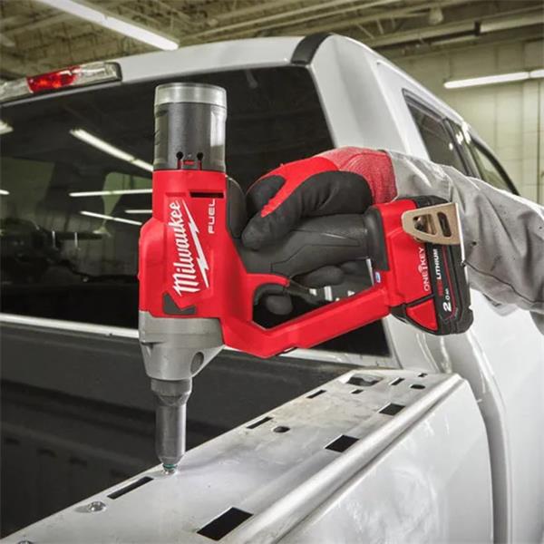 Milwaukee M18ONEFPRT-202X M18 FUEL Riveting Tool (2X2Ah)