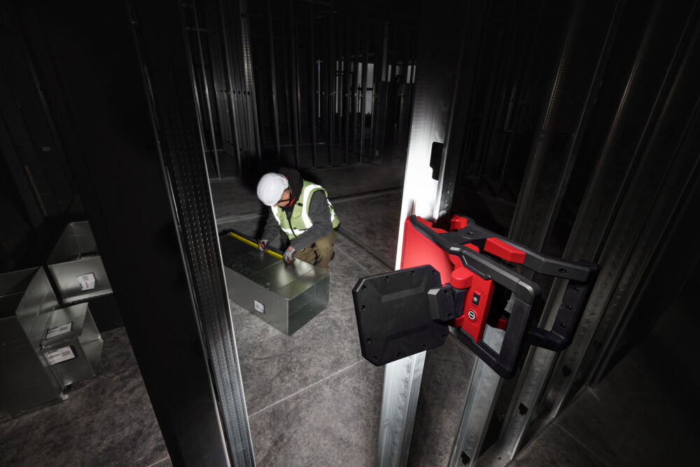 Milwaukee M18PAL2 M18 GEN 2 Pivoting Area Light (Bare Unit)