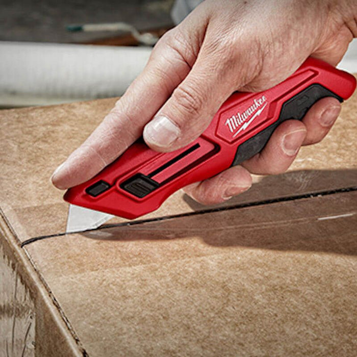 Milwaukee 4932471359 Sliding Utility Knife c/w Blade Storage