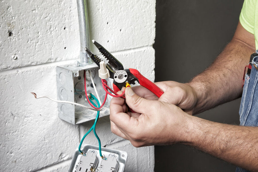 Milwaukee 4932478554 7 in 1 Combination Pliers