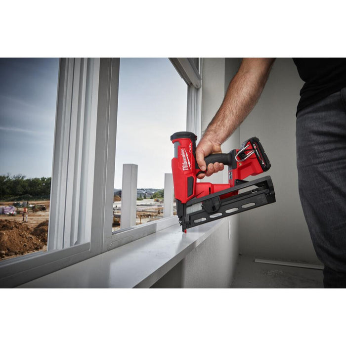 Milwaukee M18FN16GA-202X M18 Fuel 16GA Angled Finish Nailer (2x2Ah)